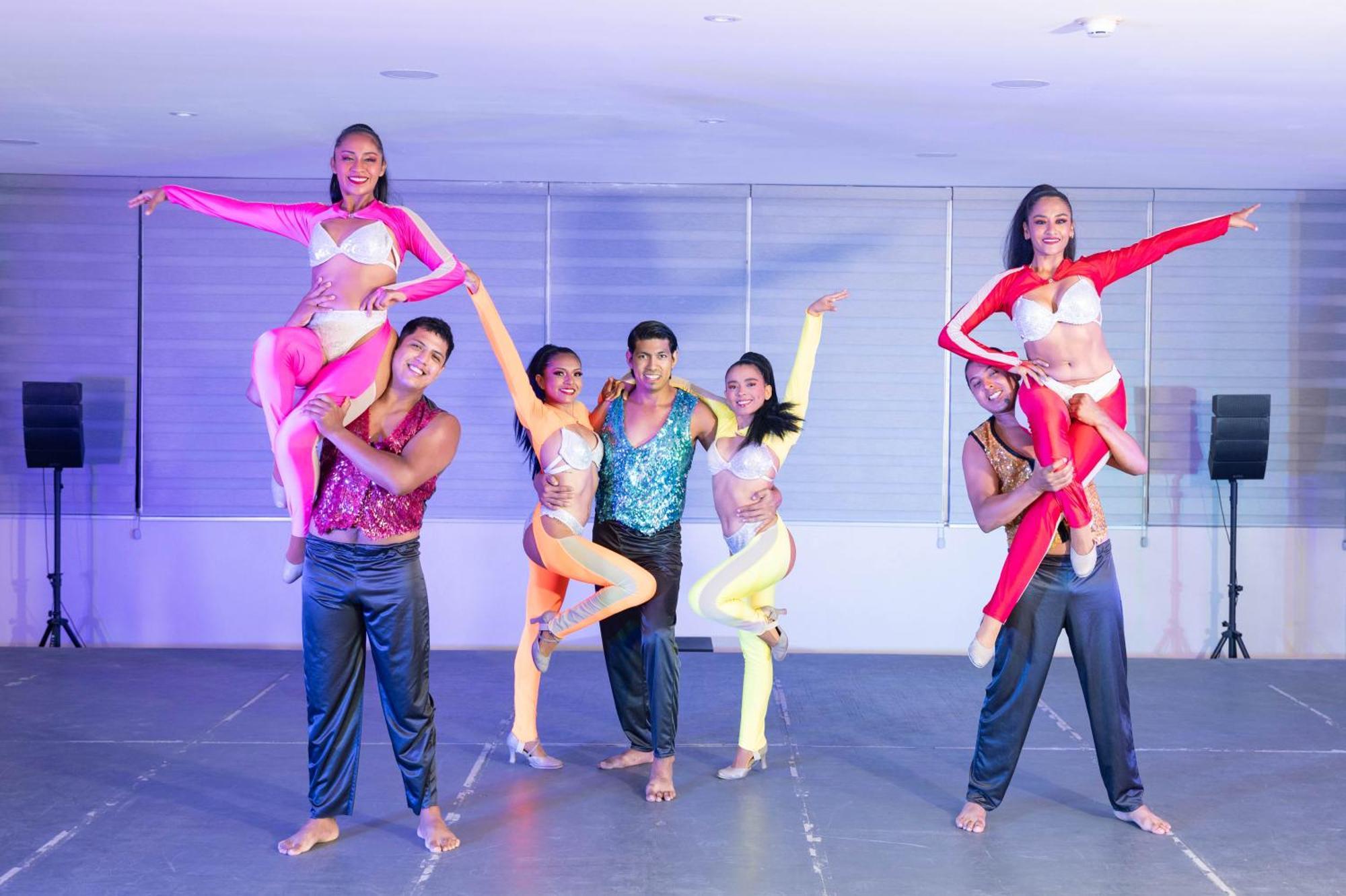 Ritz Acapulco All Inclusive Eksteriør billede The 2012 Philippine National Dance Company